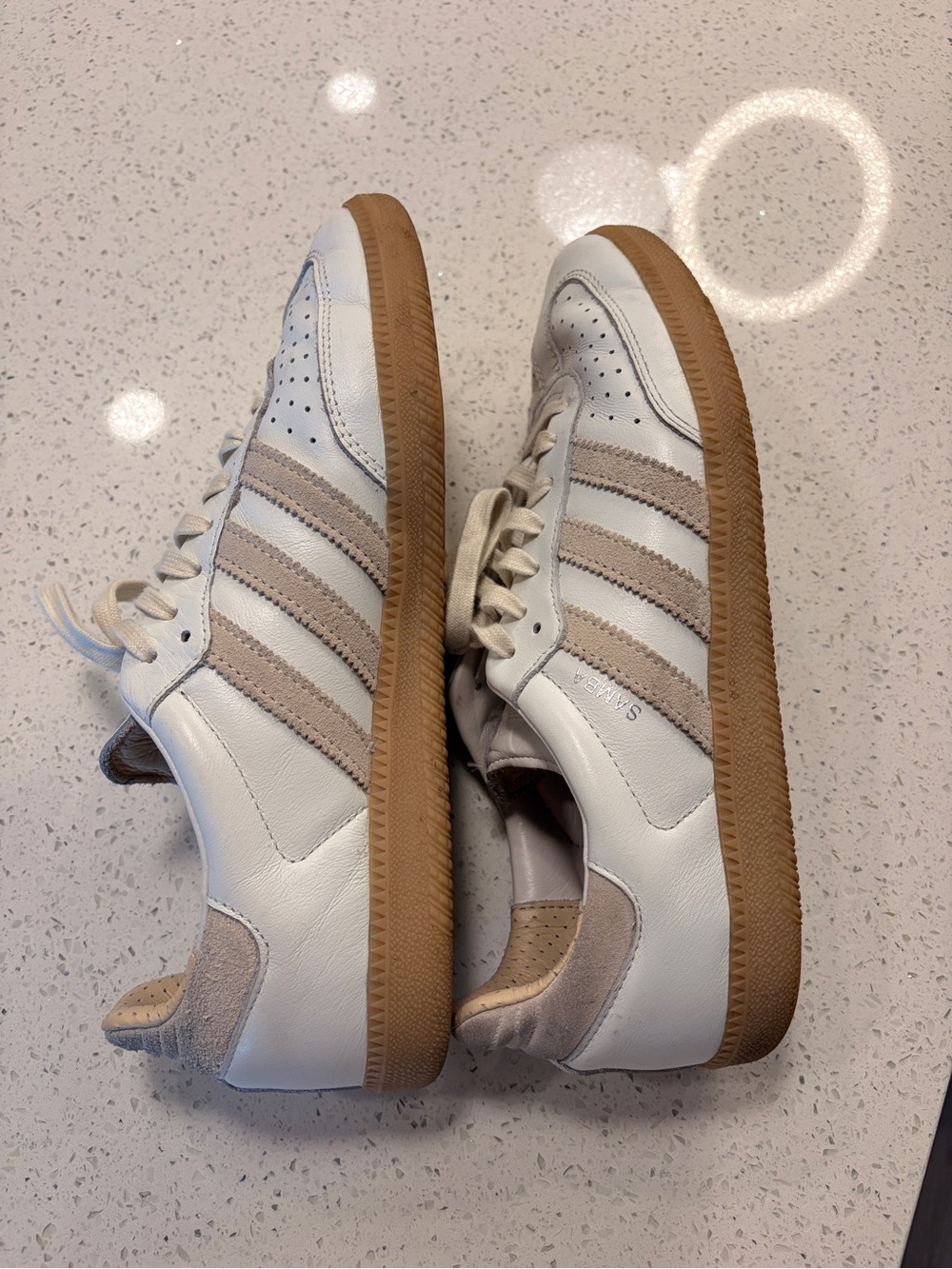 Sambas with tan stripes - Picture 2 of 5
